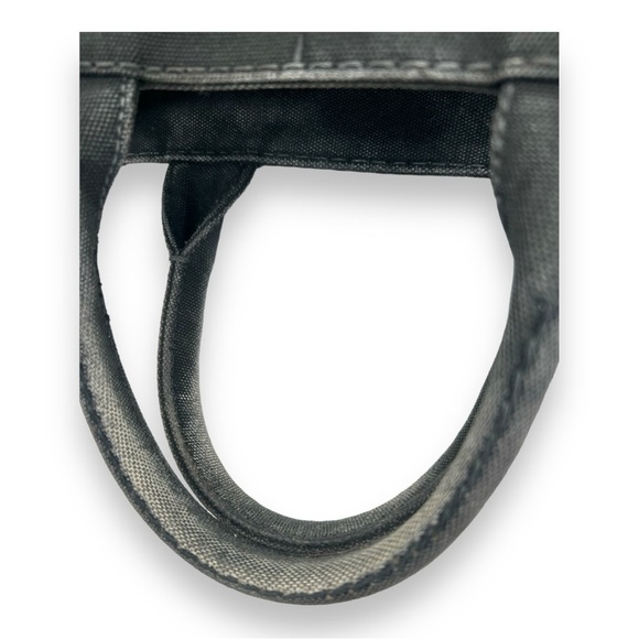 Prada canapa - Picture 5 of 16